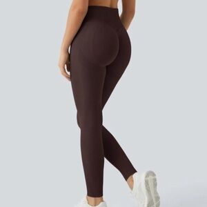 Halara Women's OneForm Seamless Flow High Waisted Booty Scrunch Leggings